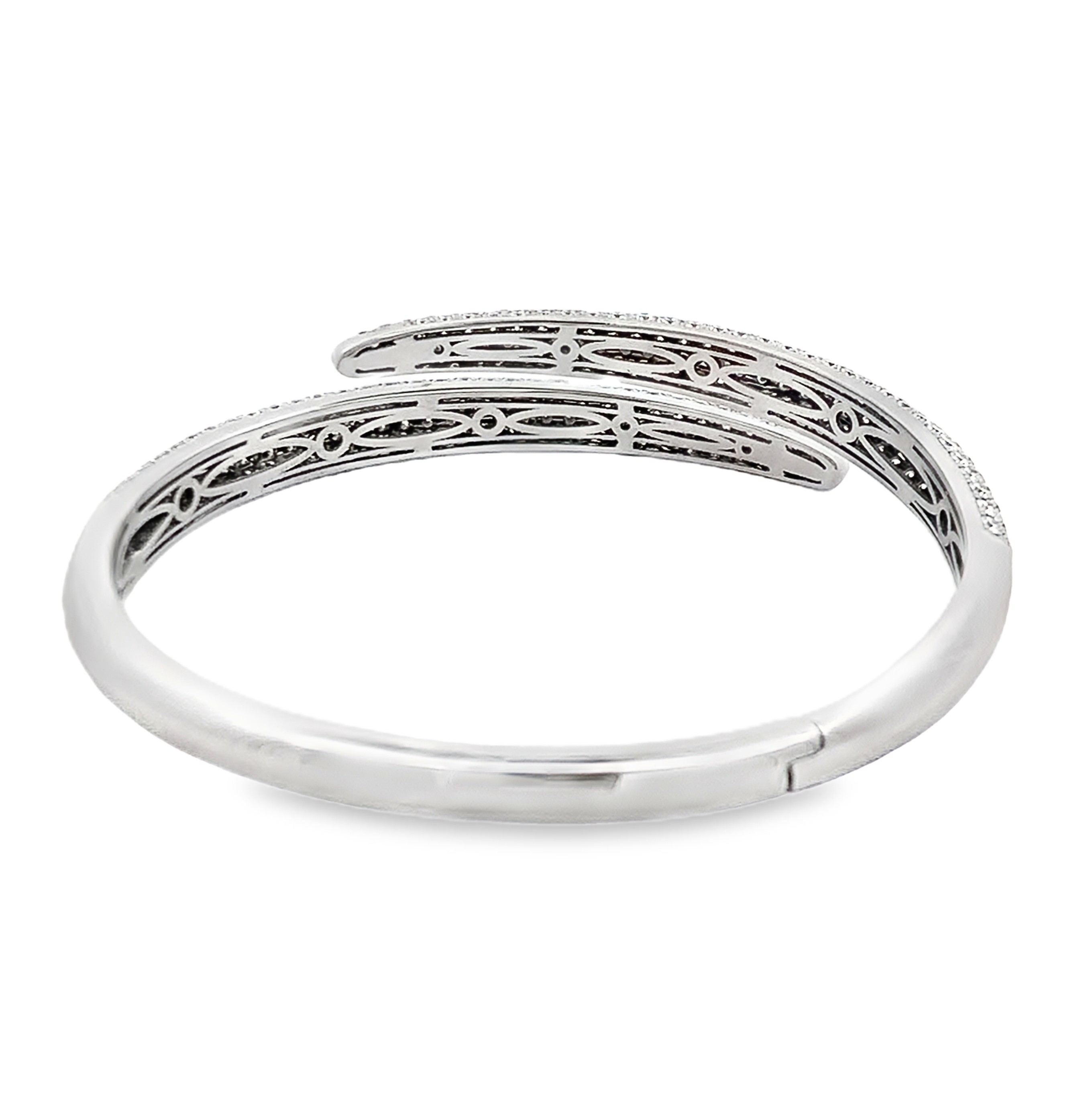 Damaso 18K White Gold 5 Carat Diamond Bangle Bracelet