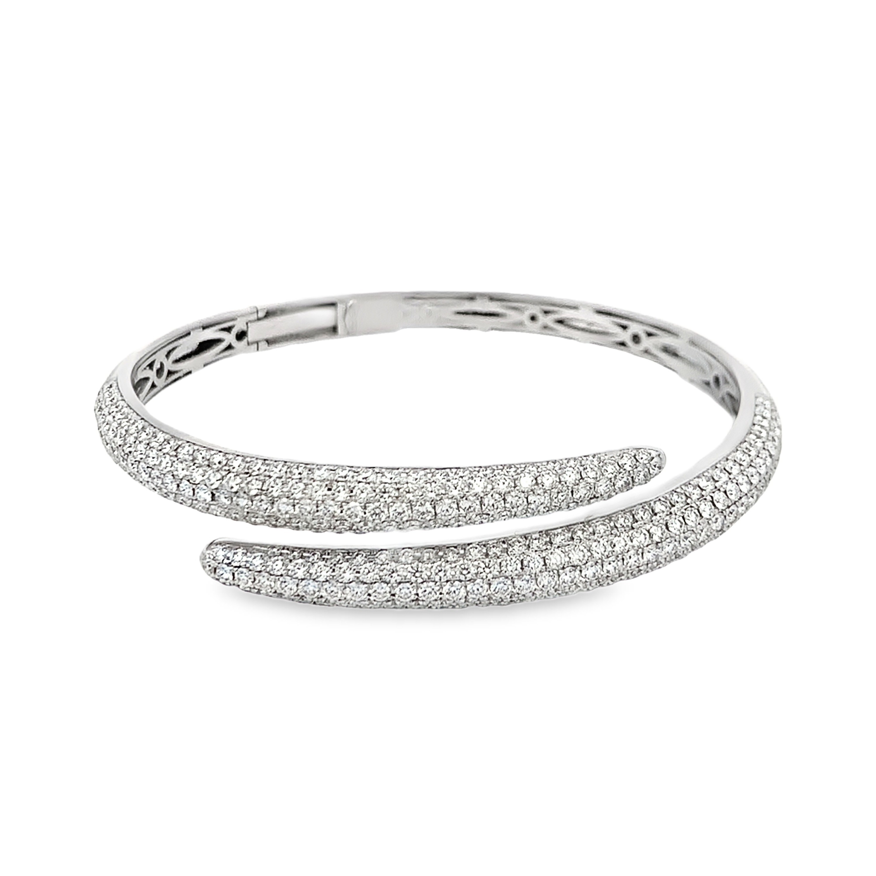 Damaso 18K White Gold 5 Carat Diamond Bangle Bracelet