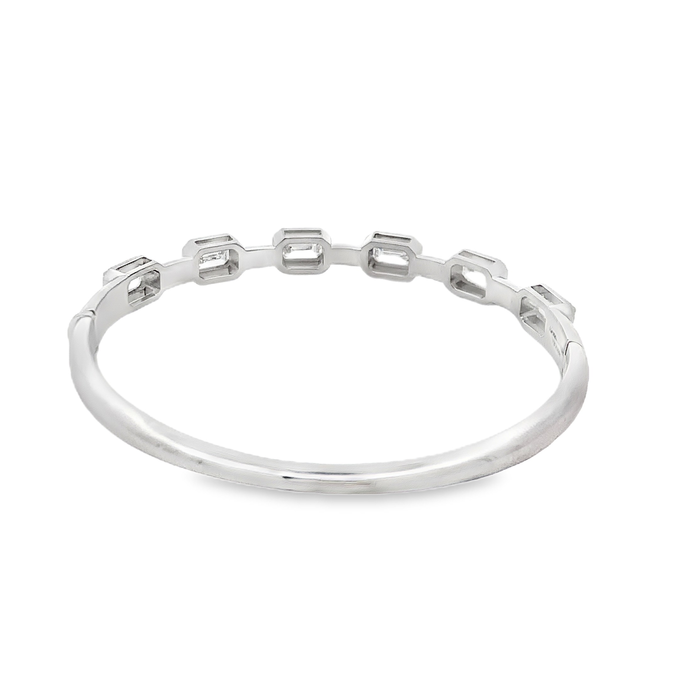 Norman Silverman 18K White Gold Diamond Bar Bezel Bangle with 6 Emerald Diamonds 4.22 CTW G-H VS