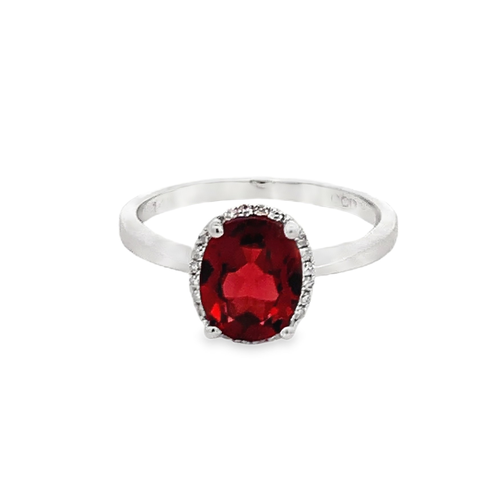 14K White Gold Oval Garnet and Diamond Halo Ring with 1 Oval Garnet 2.25 CTW and 20 Round Cut Diamonds 0.06 CTW H-I I1
Size 8