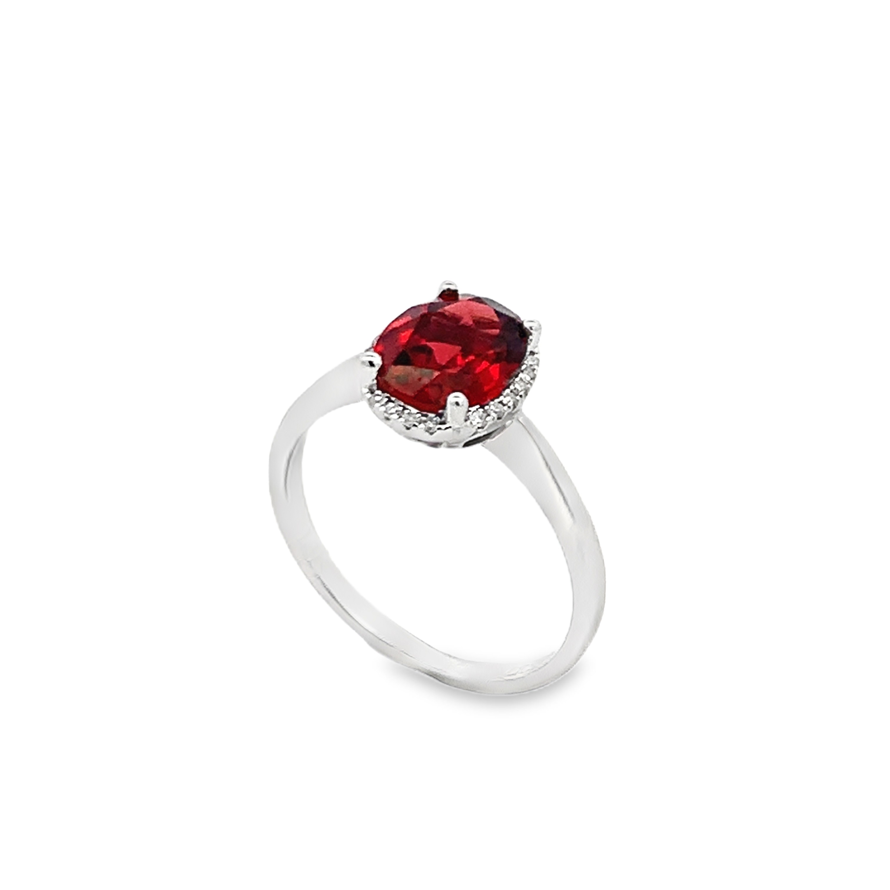 14K White Gold Oval Garnet and Diamond Halo Ring with 1 Oval Garnet 2.25 CTW and 20 Round Cut Diamonds 0.06 CTW H-I I1
Size 8