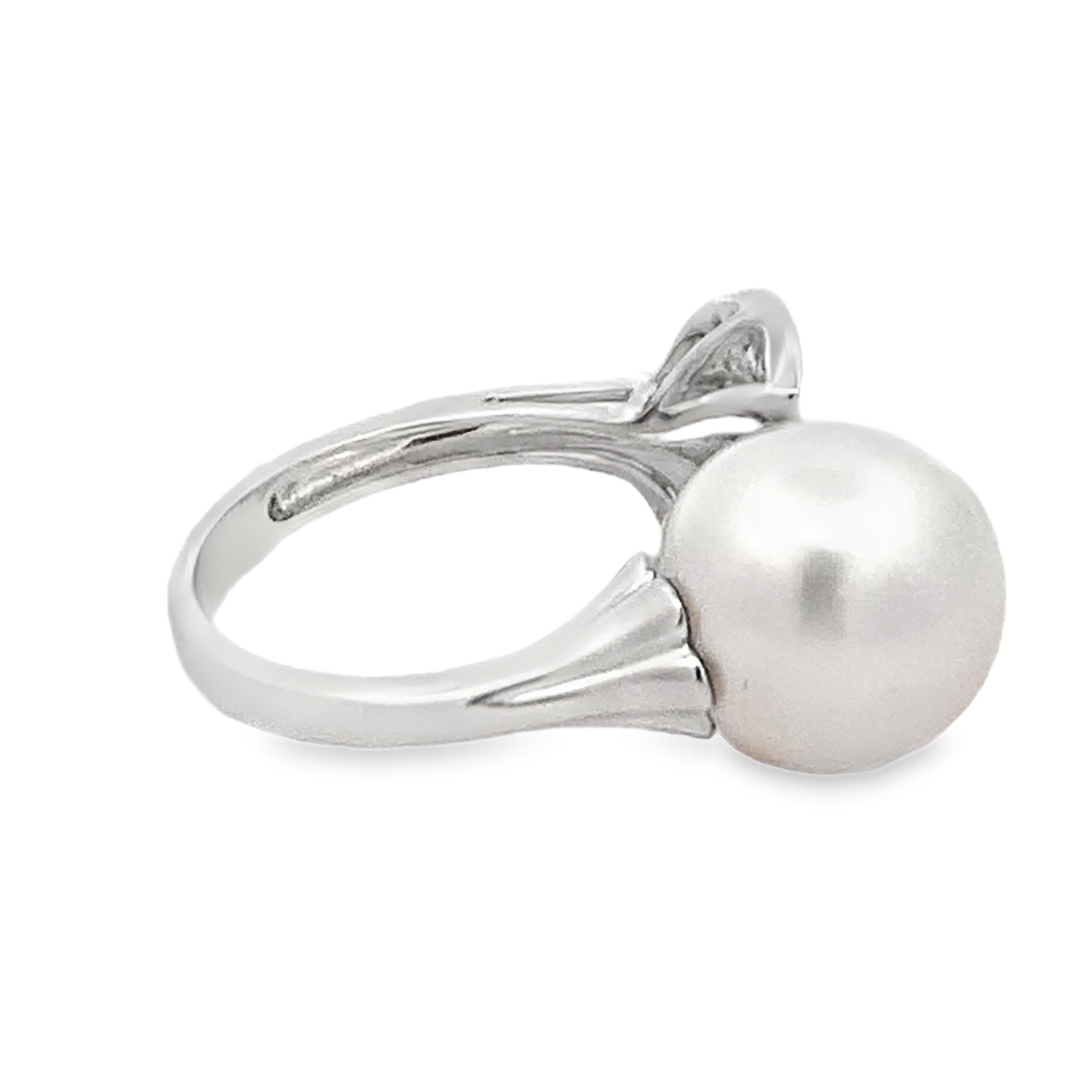 18K White Gold South Sea Pearl and Diamond Leaves Ring