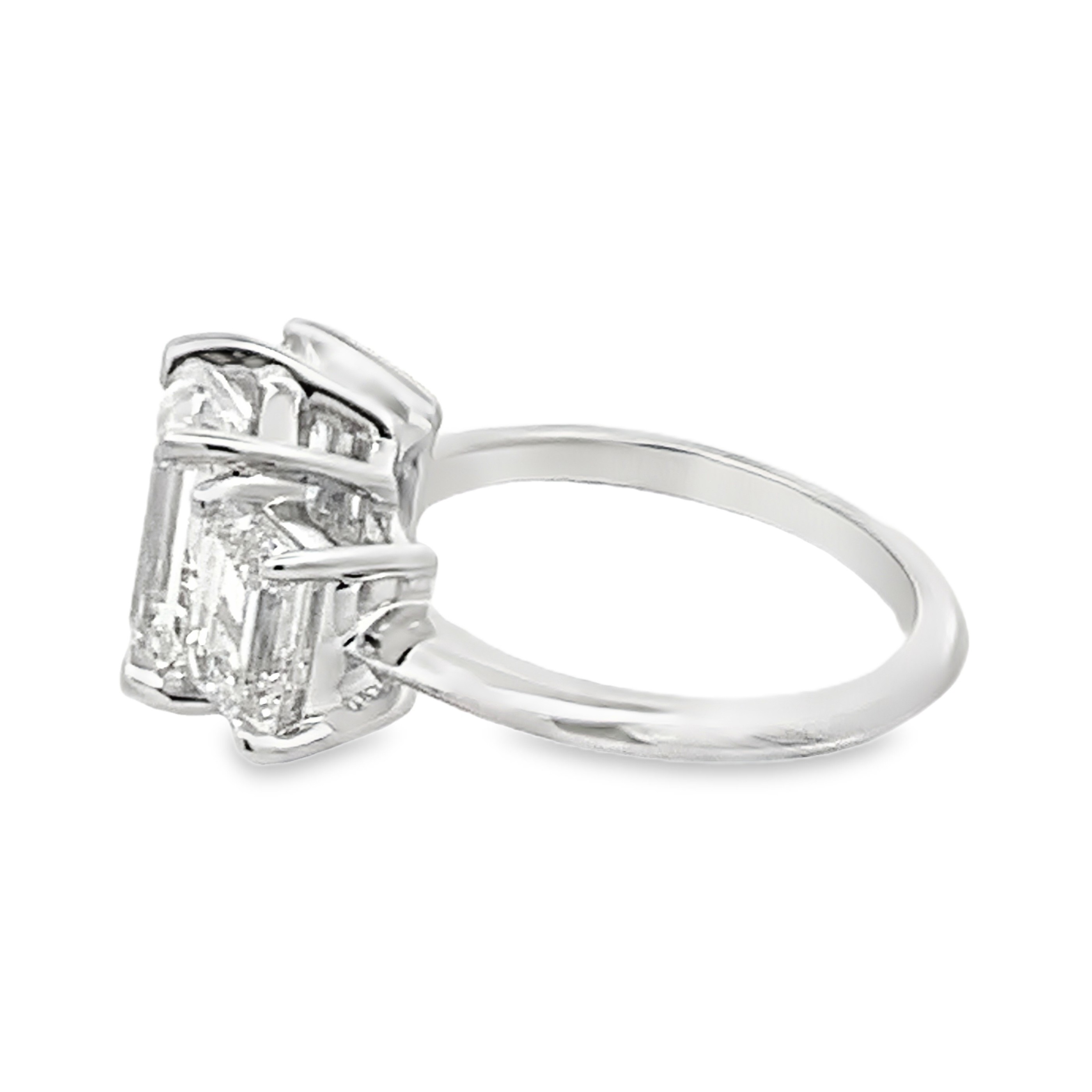 18 Karat White Gold Lab Grown Diamond Engagement Ring with 1 Lab Grown Emerald Diamond 3.00ct G VS and 2 Side Lab Grown Emerald Diamonds 2.00ct G VS Size 7