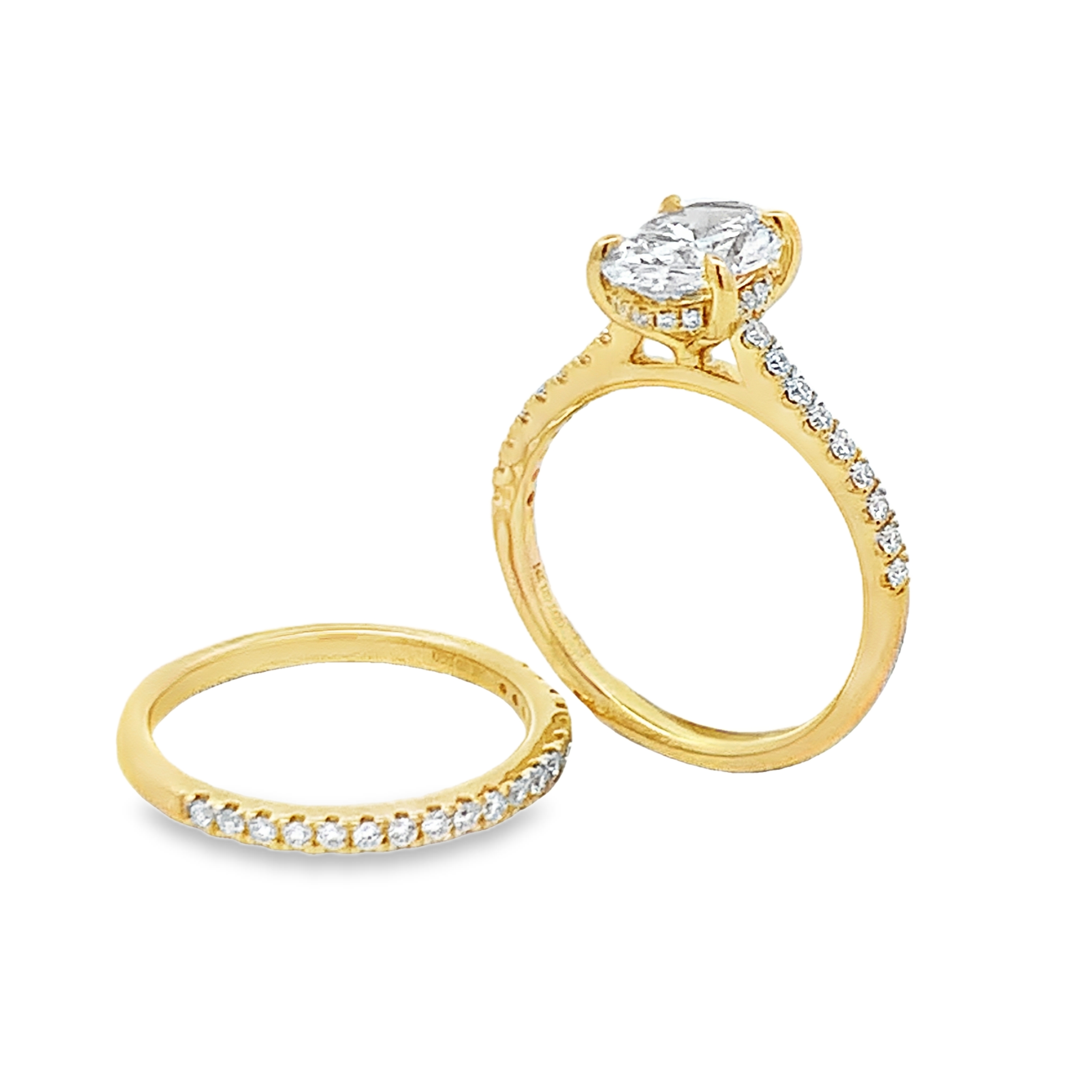 14K Yellow Gold Lab Grown Diamond Engagement Ring and Wedding Band with 1 Lab Grown Oval Center Diamond 2.00ct G VS and 55 Round Diamonds 0.52ct G VS Size 7