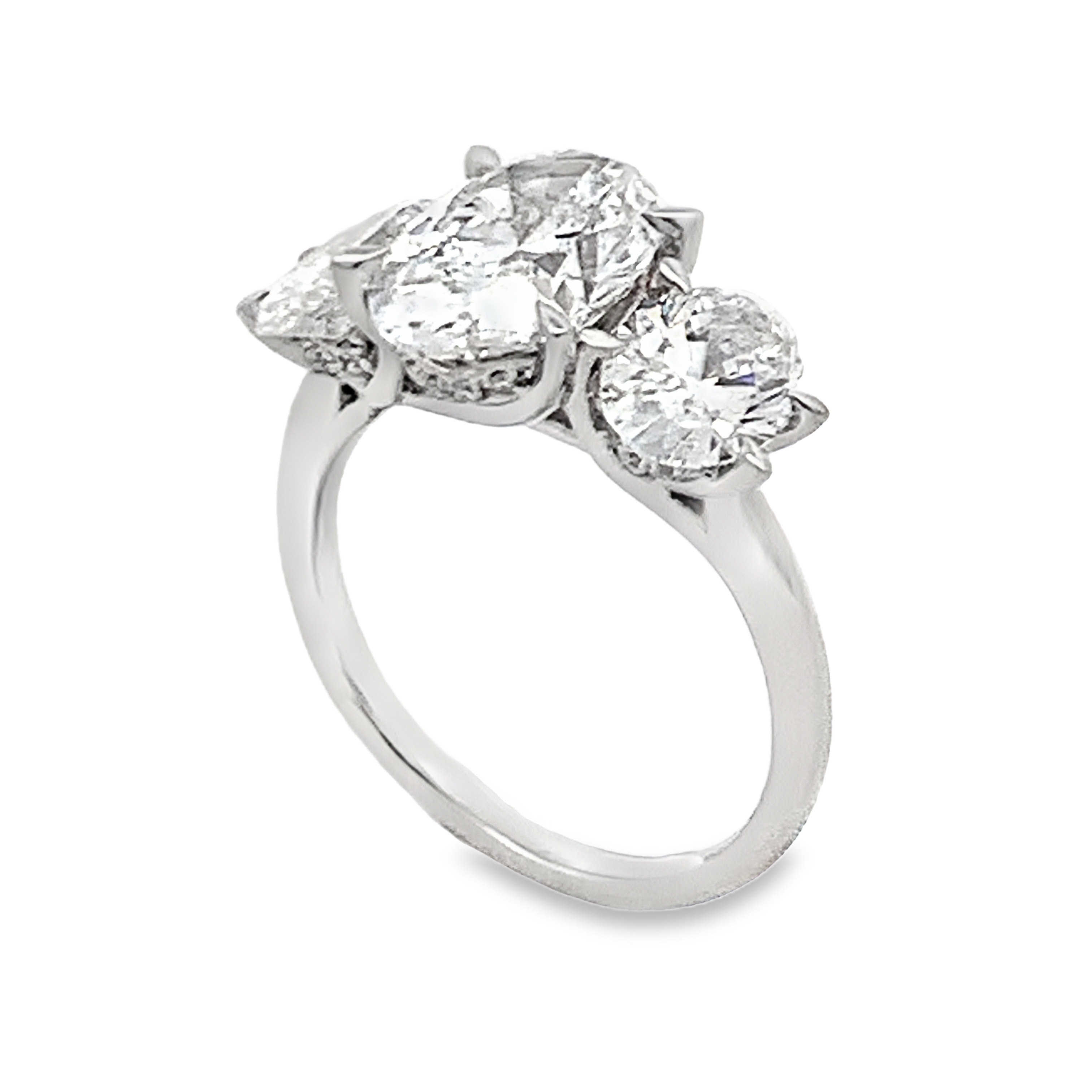 18K White Gold Lab Grown Diamond Engagement Ring with 1 Lab Grown Oval Cut Diamond 3.00ct E VS2 and 2 Lab Grown Oval Side Diamonds and 22 Lab Grown Round Diamonds 2.09ct G VS Size 6.75