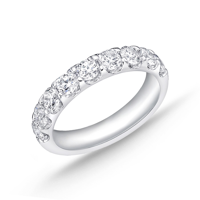 Memoire 18K White Gold Wedding Ring – Timeless Elegance for Your Special Day