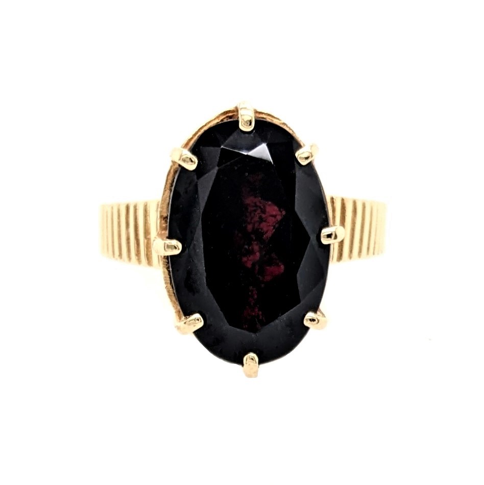 Oval Garnet Ring