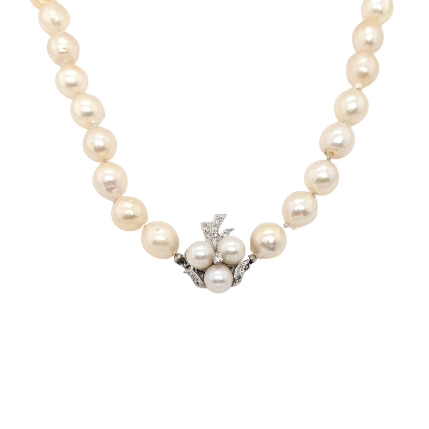 White Gold Pearl Necklace