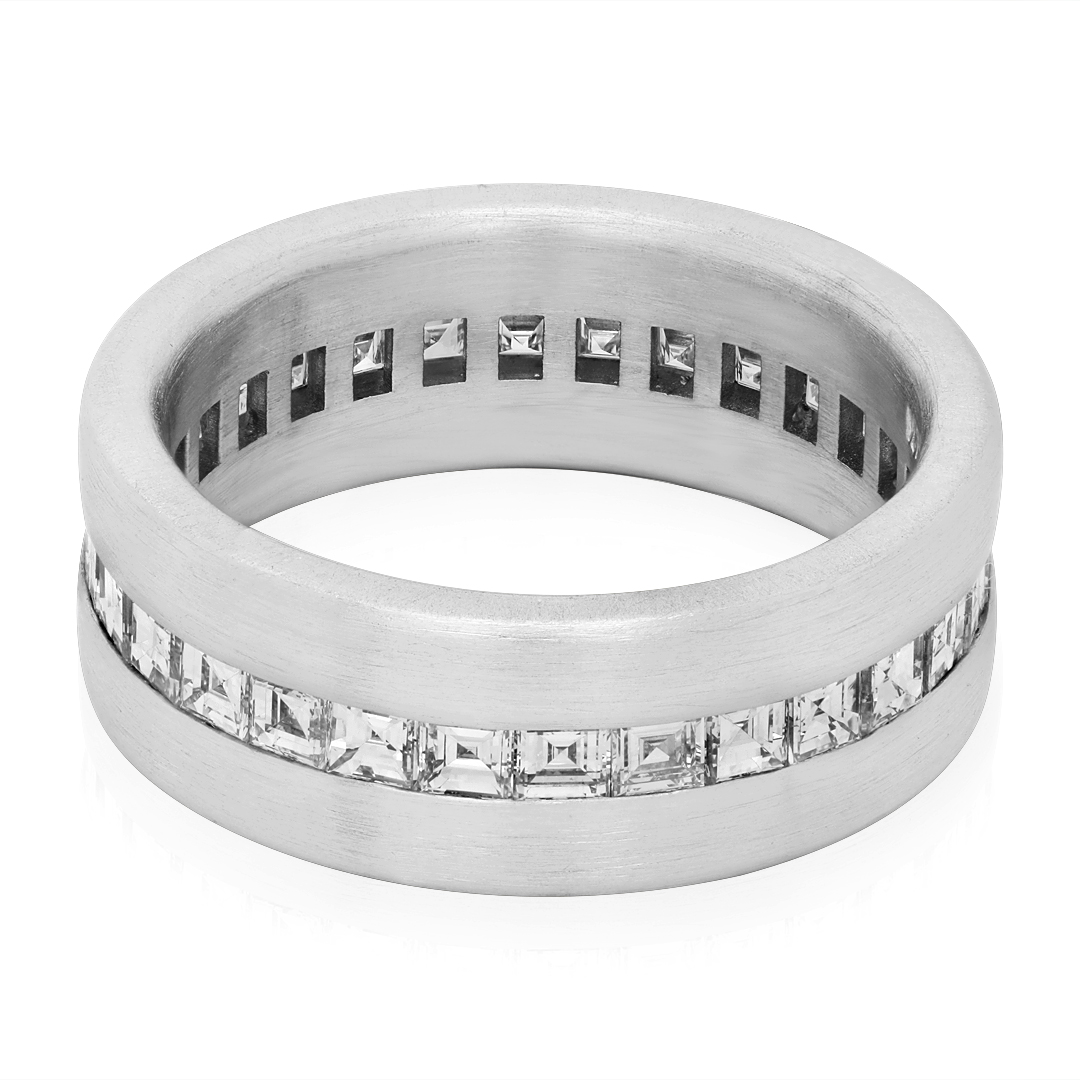 18K White Gold Carre Cut Diamond Eternity Band itemprop=