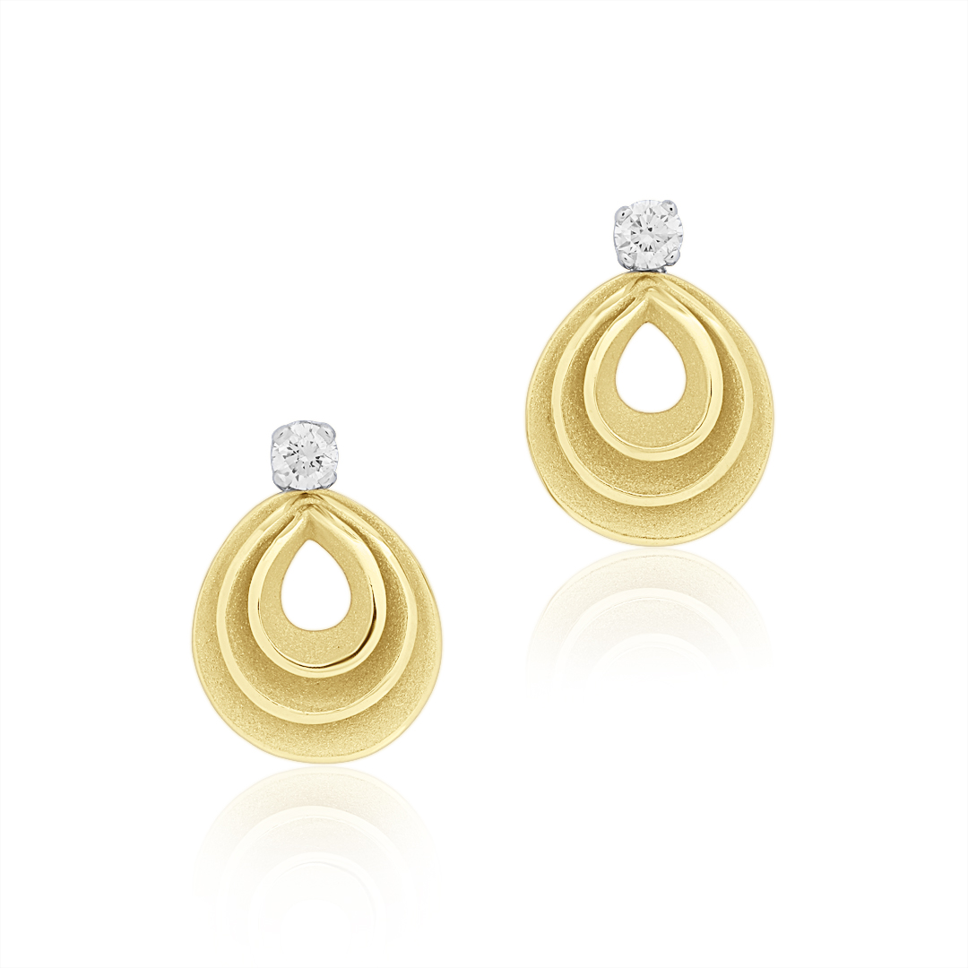 18K Yellow Sunrise Gold Velaa Star Collection Diamond Earrings