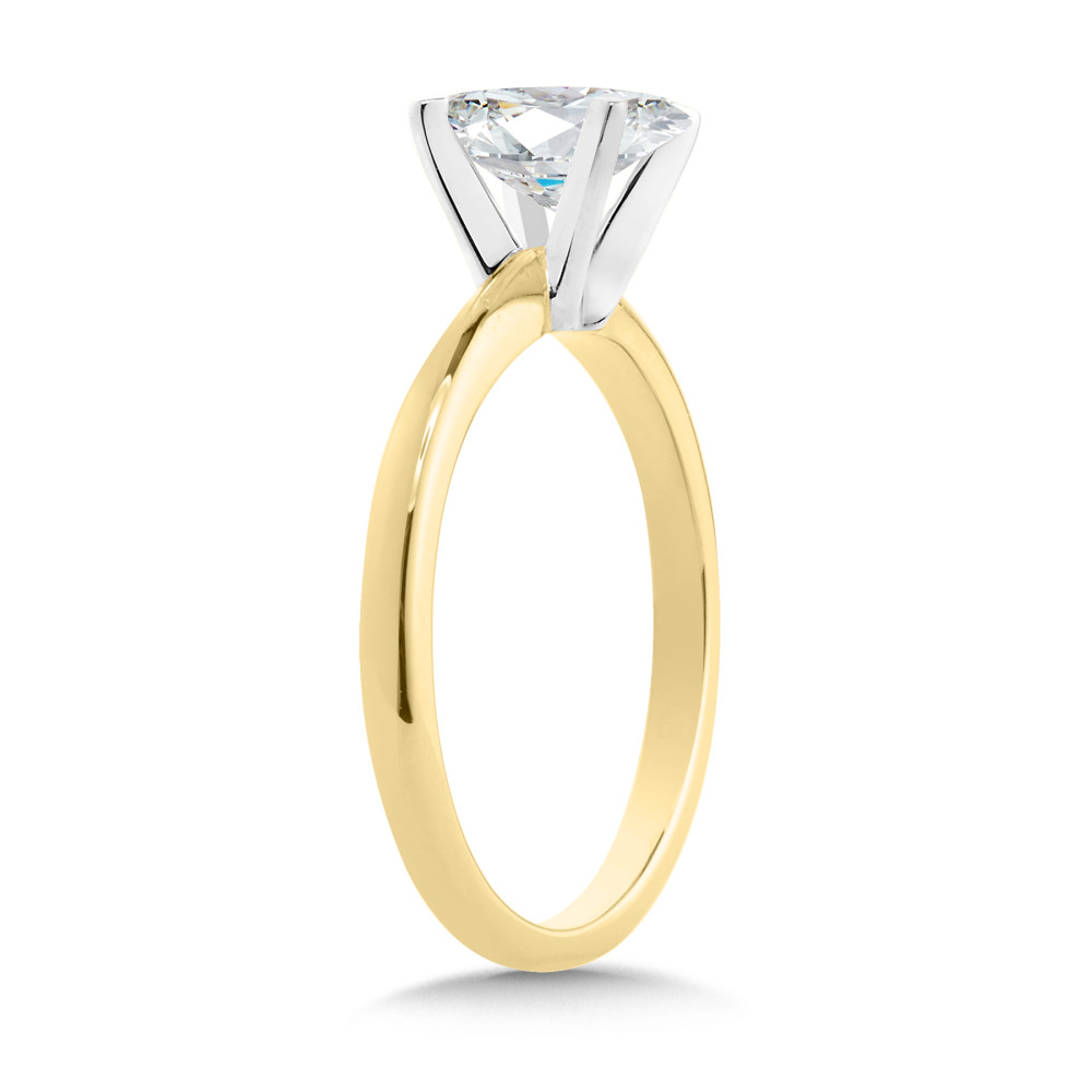 14K Yellow and White Gold 2.57ct E VS2 Lab Grown Oval Brilliant cut Diamond Solitaire Ring