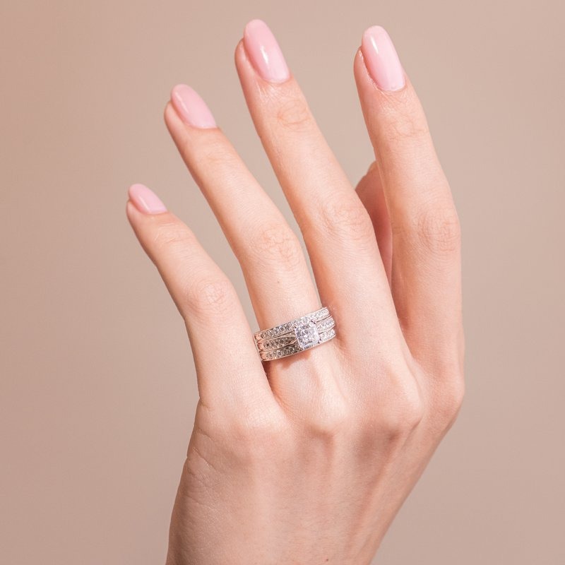 KIRK KARA 1/5ctw White Gold Engraved Classic Diamond Wedding Band | Stella