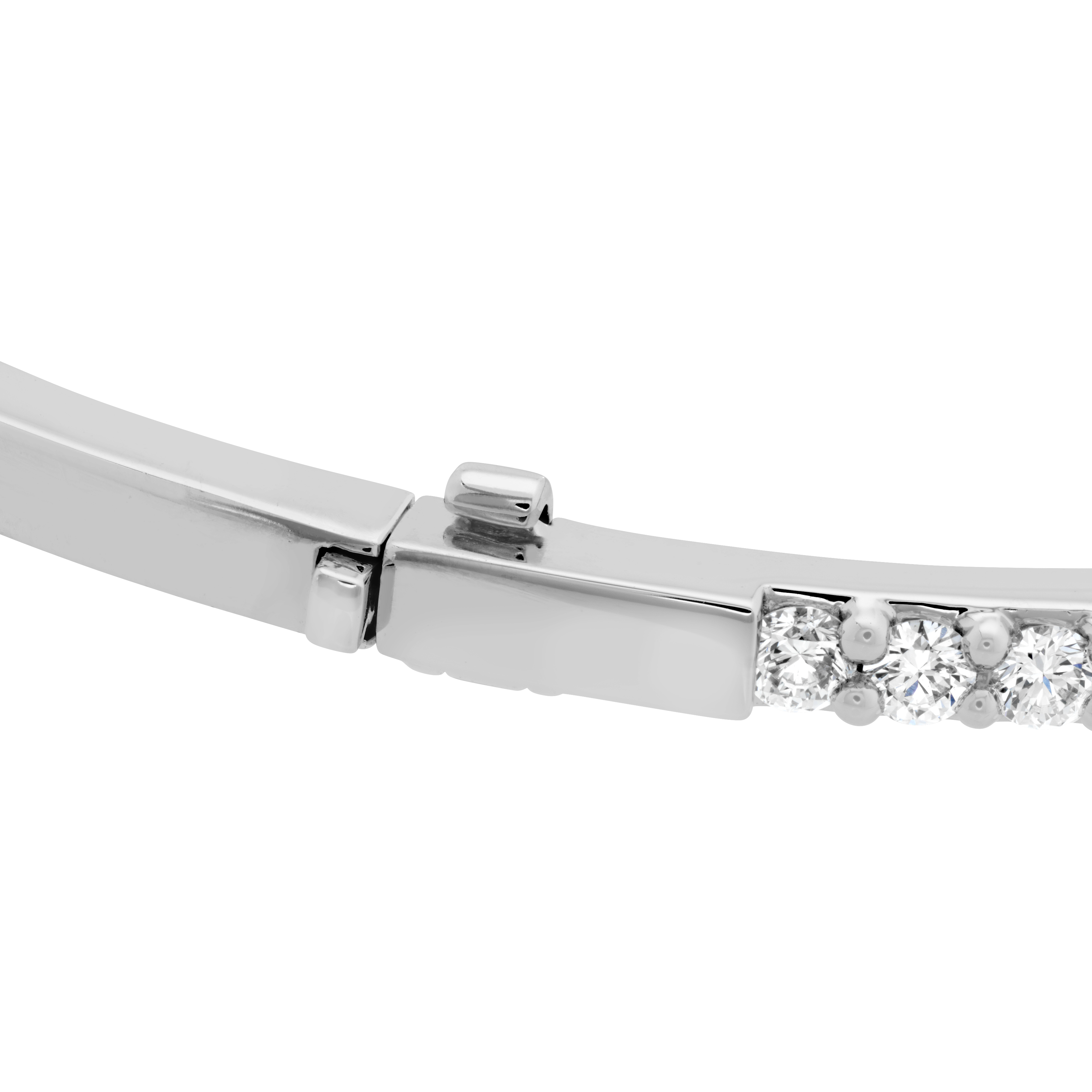 White Gold 1ctw Diamond Shared Prong Bangle Bracelet l MEMOIRE