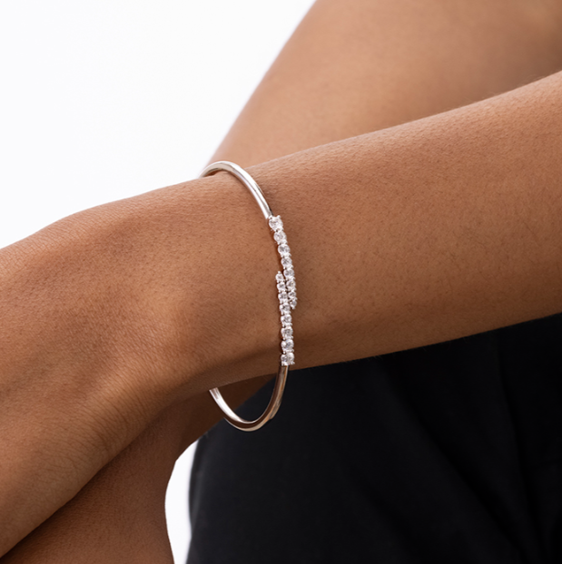 1 1/10ctw Graduated Diamond Split Bangle Bracelet in 18k Rose Gold