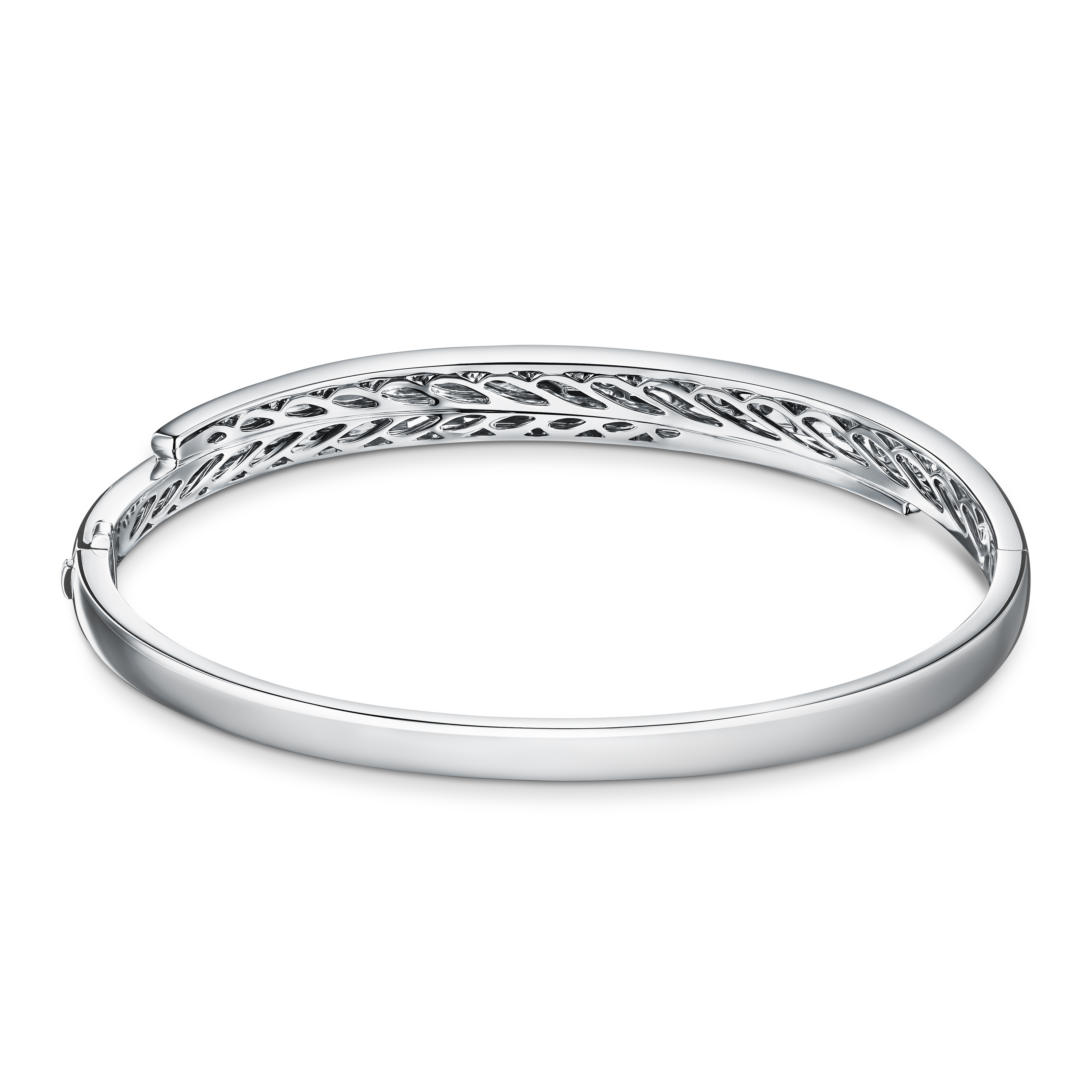 HEARTS ON FIRE Vela Crossover 1 3/20ctw Diamond Bangle Bracelet in 18K White Gold