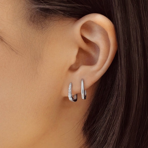 ANIA HAIE Silver Oval Huggie Earrings